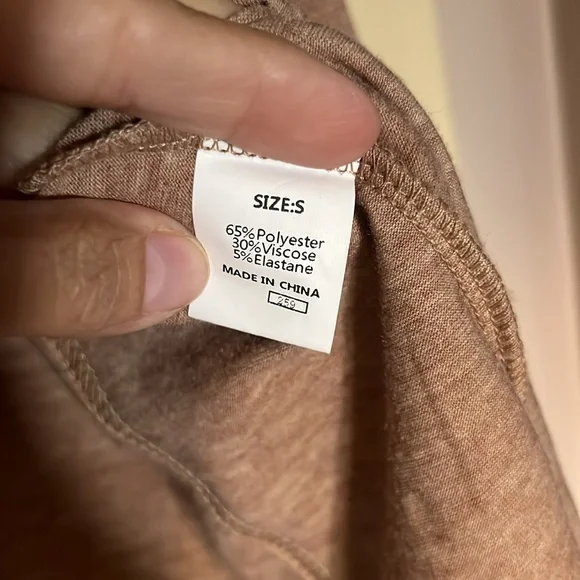 Tan blouse is new, no tags or brand. Size tag is wrong. I’m thinkin XL, generous - Picture 5 of 8